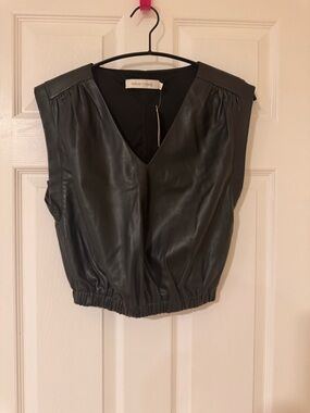 bishop + young Black Faux Leather V-Neck Cropped Tank so chic! Night out outfit